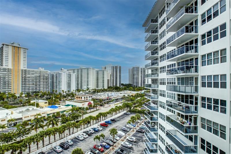 Image 3 of 28 For 3300 36th St  1011