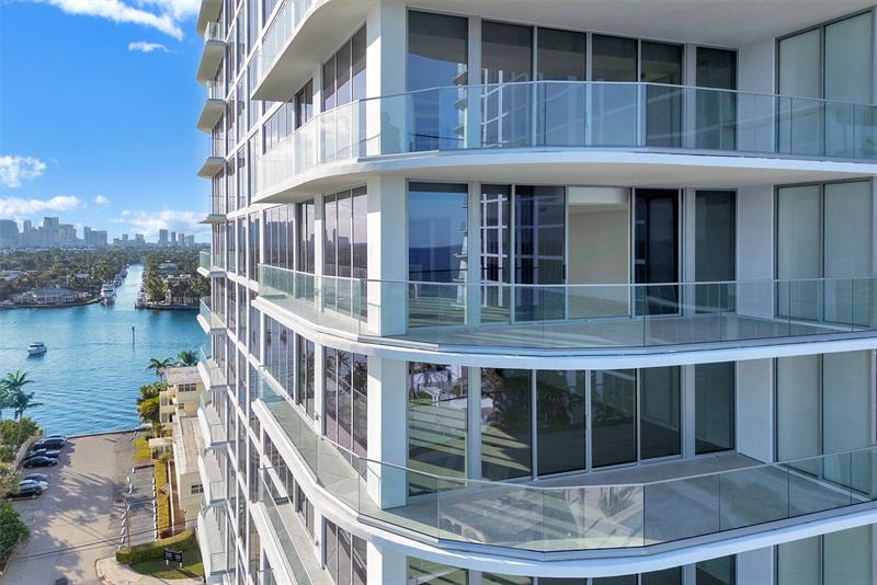 Image 46 of 70 For 153 Seabreeze Blvd  902-s