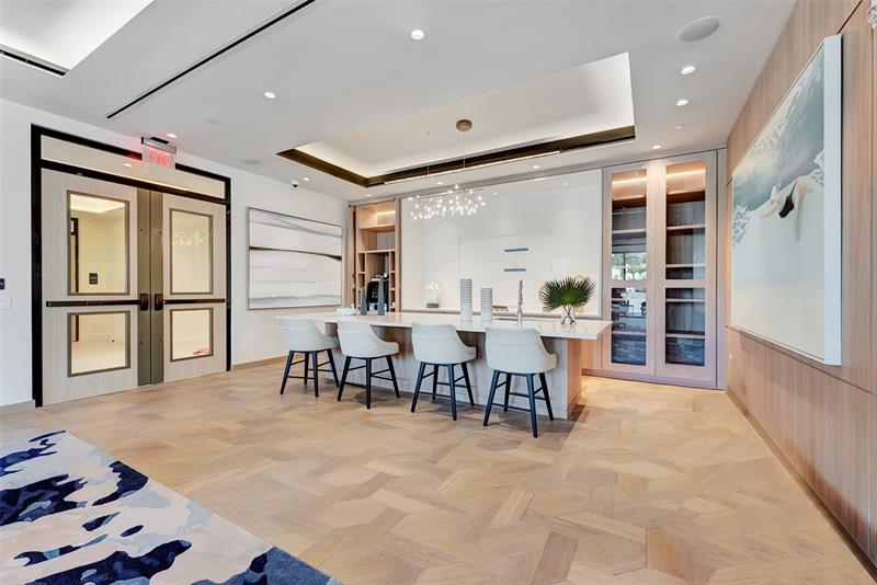 Image 49 of 70 For 153 Seabreeze Blvd  902-s