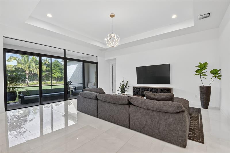 Image 24 of 91 For 11110 Glen Orchard Ln