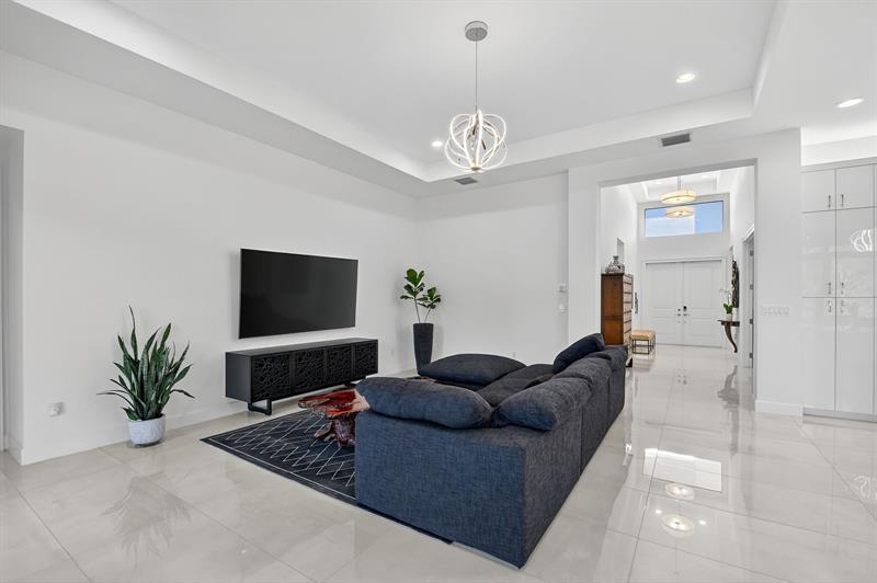 Image 25 of 91 For 11110 Glen Orchard Ln