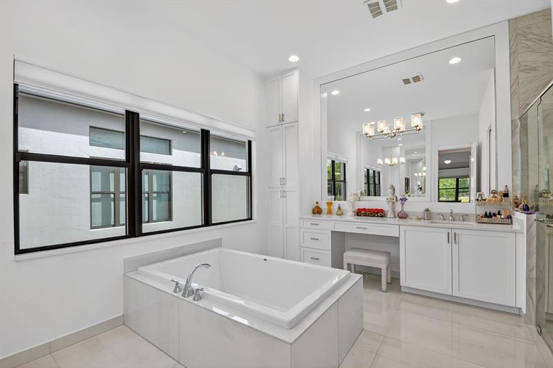 Image 32 of 91 For 11110 Glen Orchard Ln