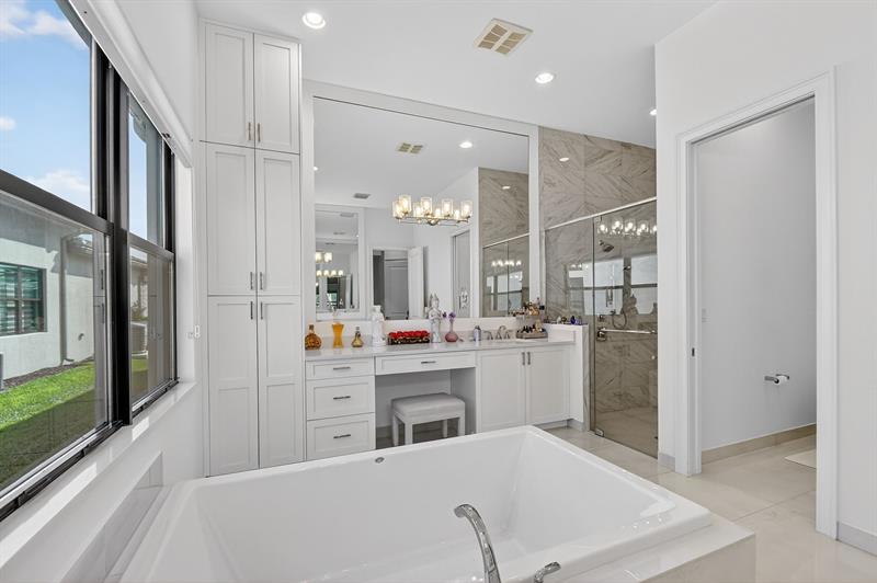 Image 33 of 91 For 11110 Glen Orchard Ln