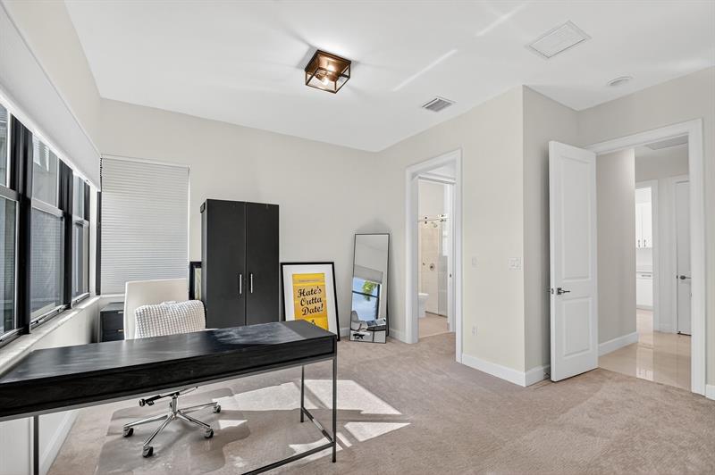 Image 40 of 91 For 11110 Glen Orchard Ln