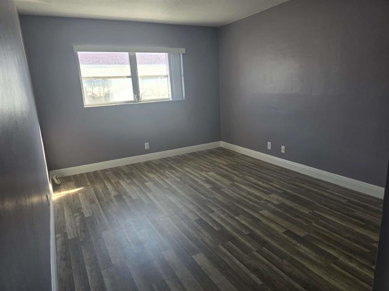 Image 5 of 15 For 1320 43rd Ter