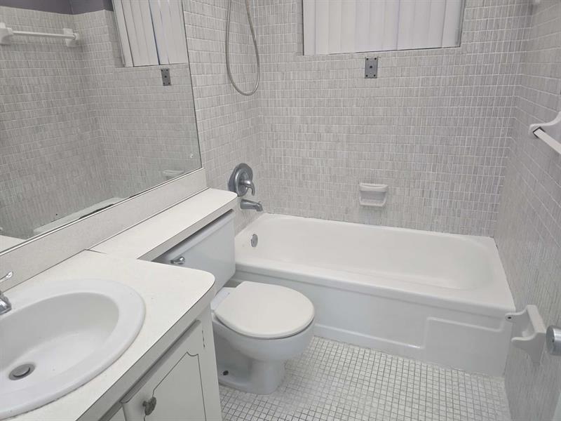 Image 7 of 15 For 1320 43rd Ter