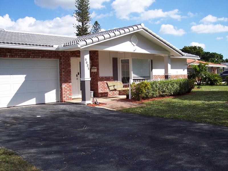 Image 3 of 73 For 9921 38th St