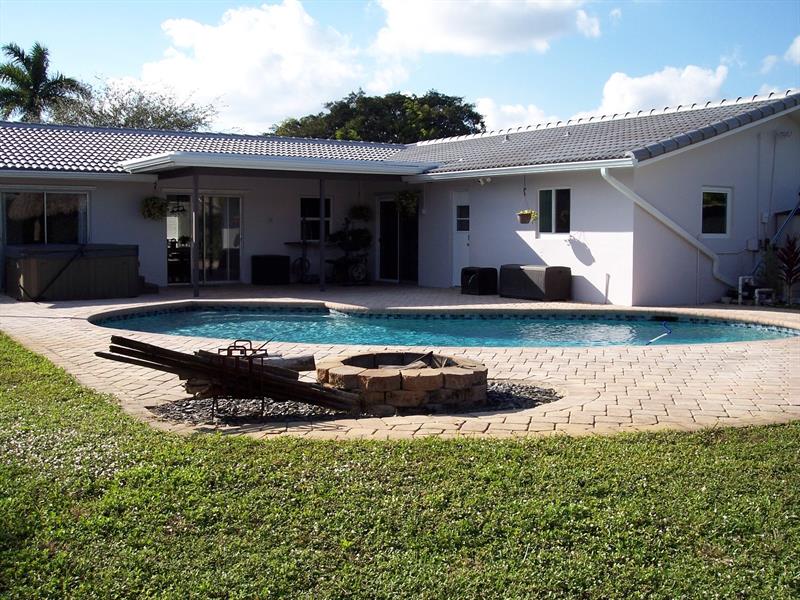 Image 32 of 73 For 9921 38th St