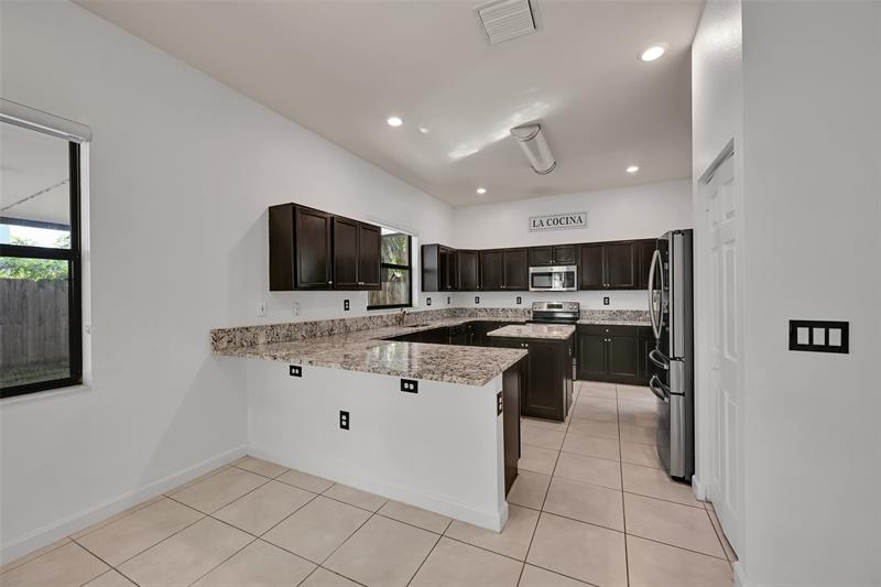 Image 19 of 35 For 25241 118th Ave