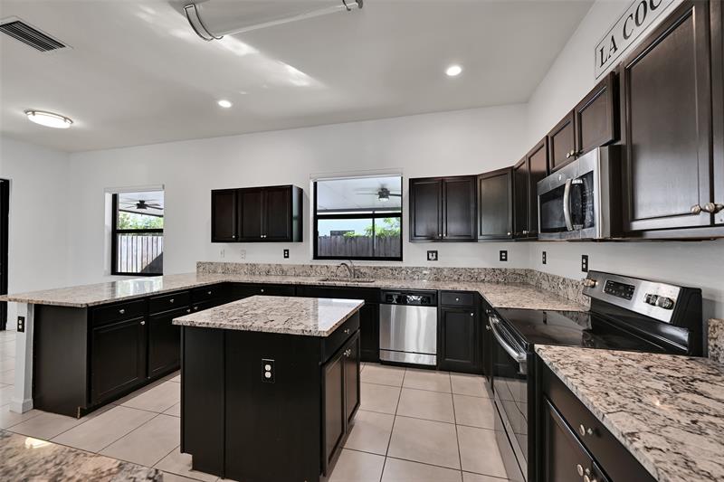 Image 22 of 35 For 25241 118th Ave