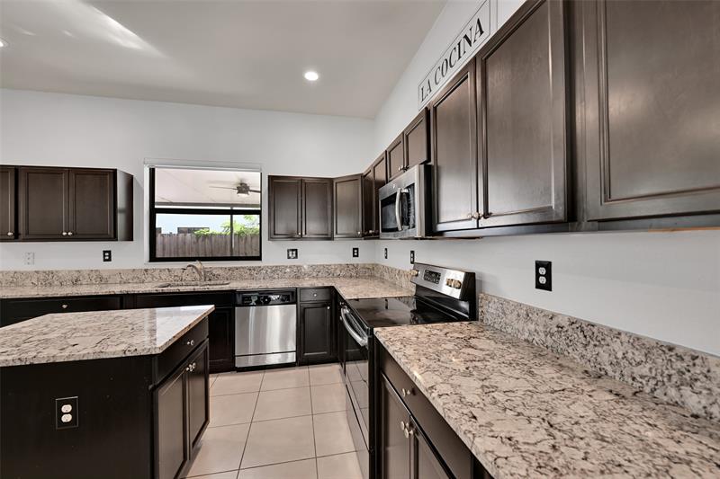 Image 23 of 35 For 25241 118th Ave