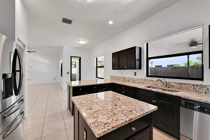 Image 25 of 35 For 25241 118th Ave