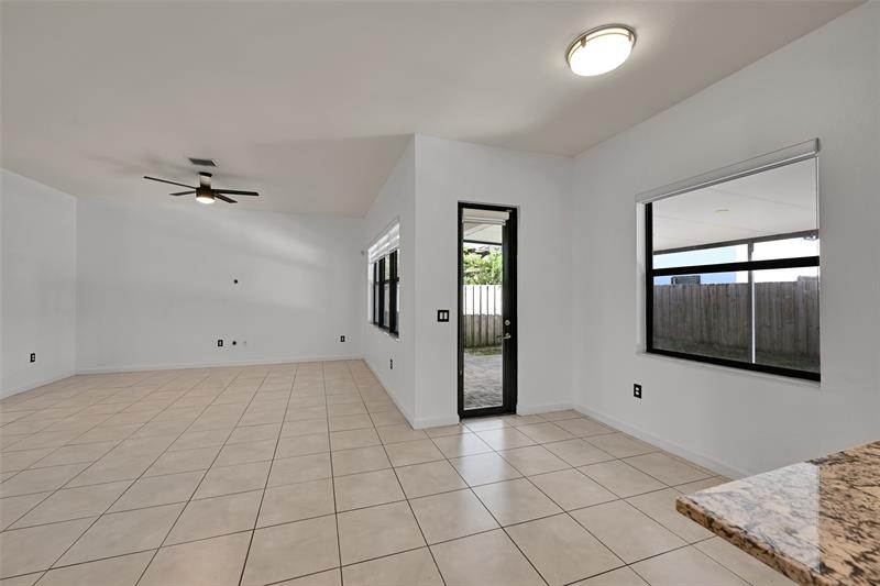 Image 26 of 35 For 25241 118th Ave