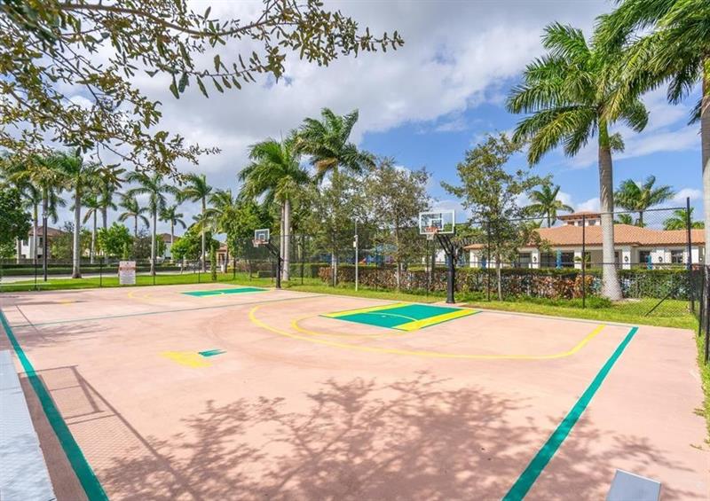 Image 31 of 35 For 25241 118th Ave