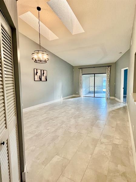 Image 11 of 51 For 3313 Inverrary Blvd  3313