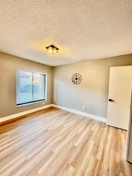 Image 12 of 51 For 3313 Inverrary Blvd  3313