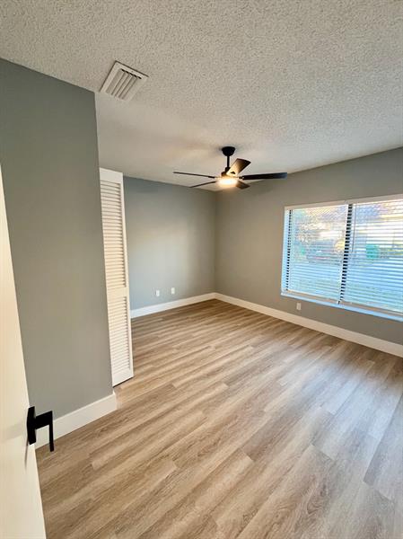 Image 14 of 51 For 3313 Inverrary Blvd  3313