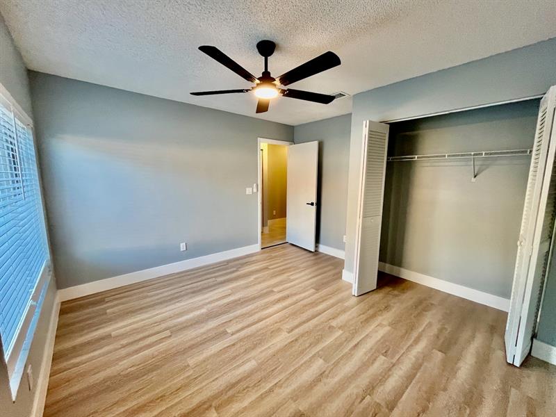 Image 15 of 51 For 3313 Inverrary Blvd  3313