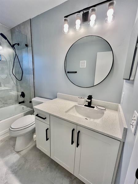 Image 19 of 51 For 3313 Inverrary Blvd  3313