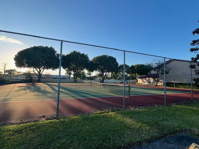 Image 28 of 51 For 3313 Inverrary Blvd  3313