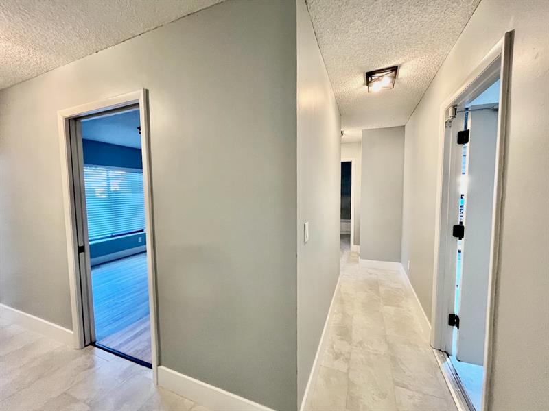 Image 6 of 51 For 3313 Inverrary Blvd  3313