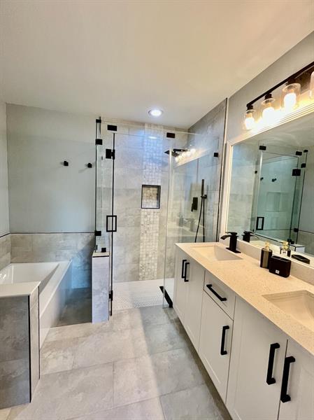 Image 9 of 51 For 3313 Inverrary Blvd  3313