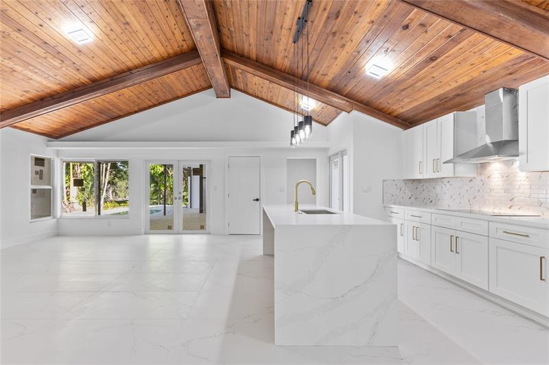 Image 11 of 46 For 4701 1st Pl  