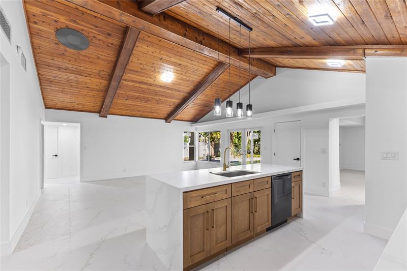 Image 12 of 46 For 4701 1st Pl  