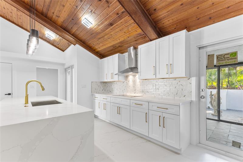 Image 13 of 46 For 4701 1st Pl  