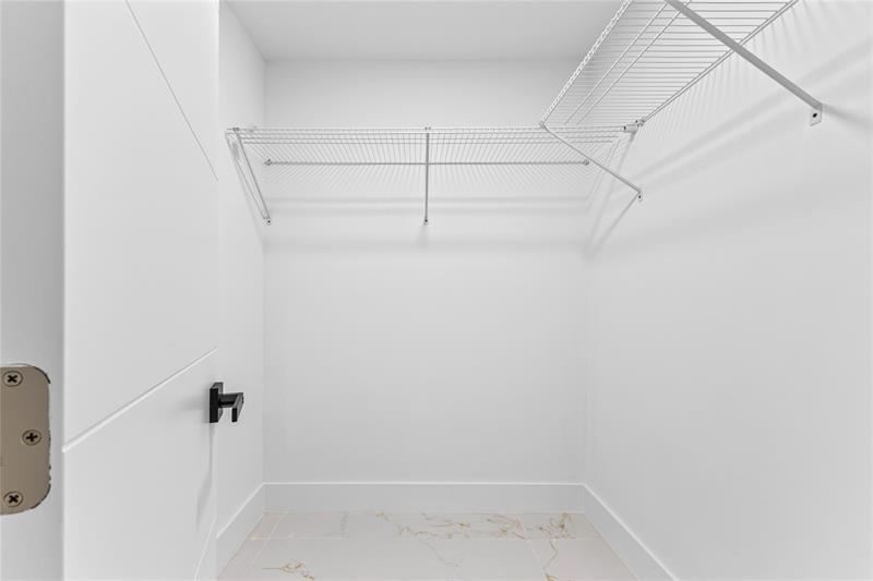 Image 21 of 46 For 4701 1st Pl  