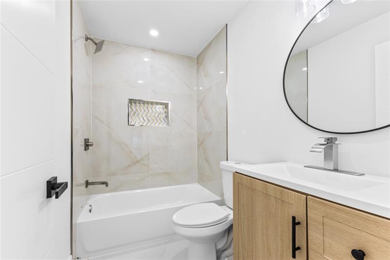 Image 25 of 46 For 4701 1st Pl  