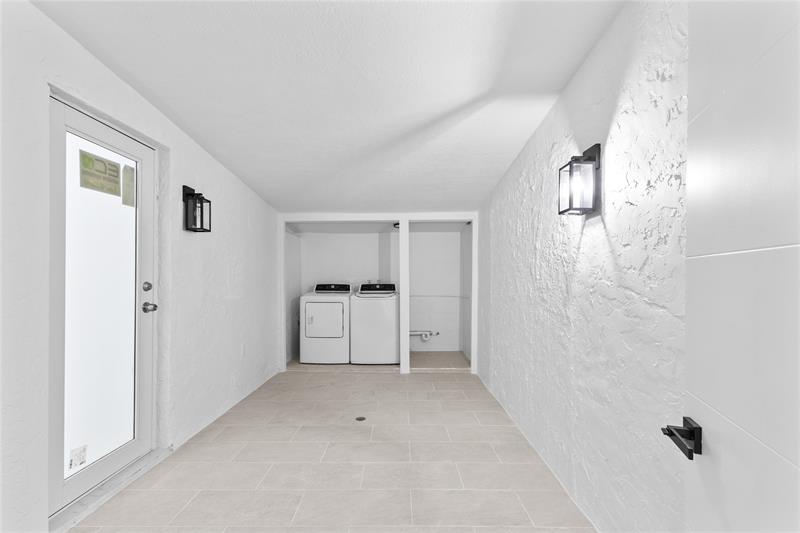 Image 26 of 46 For 4701 1st Pl  