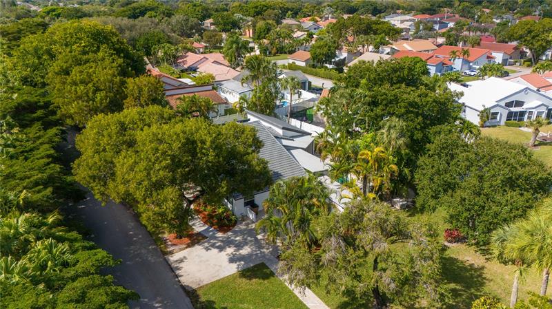 Image 42 of 46 For 4701 1st Pl  