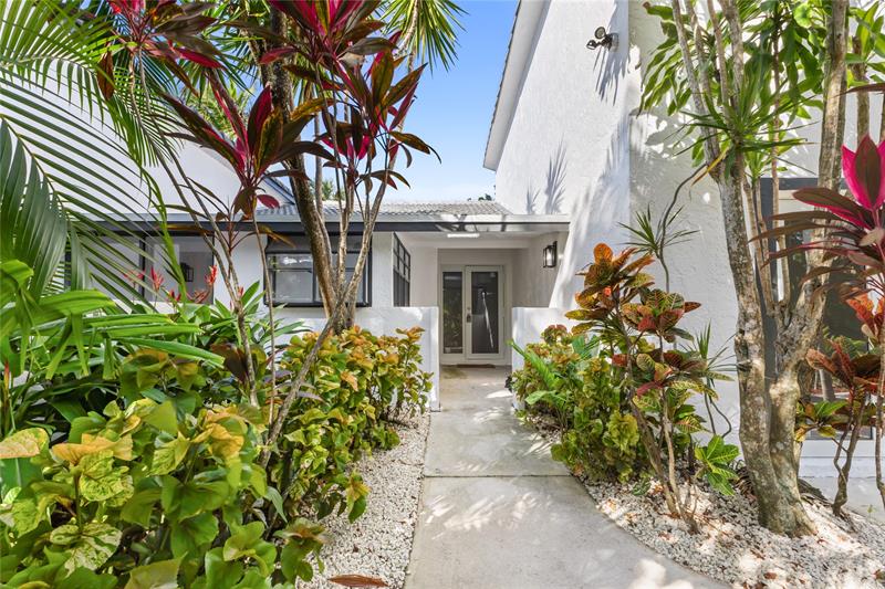 Image 9 of 46 For 4701 1st Pl  