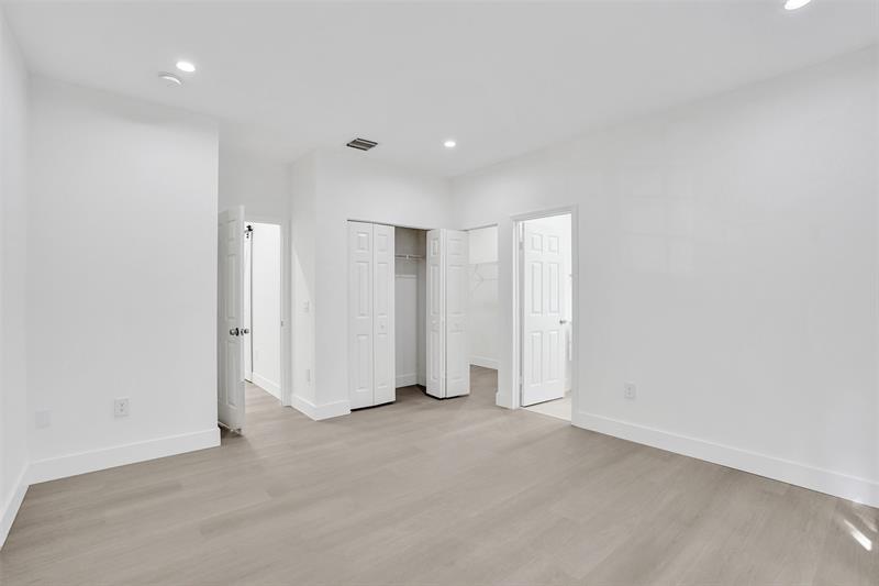 Image 14 of 35 For 1003 100th Ave