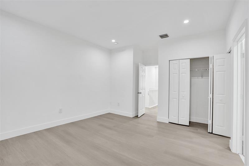 Image 15 of 35 For 1003 100th Ave