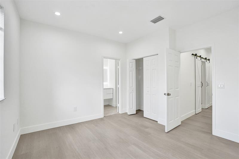 Image 25 of 35 For 1003 100th Ave