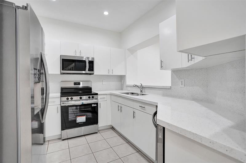 Image 6 of 35 For 1003 100th Ave