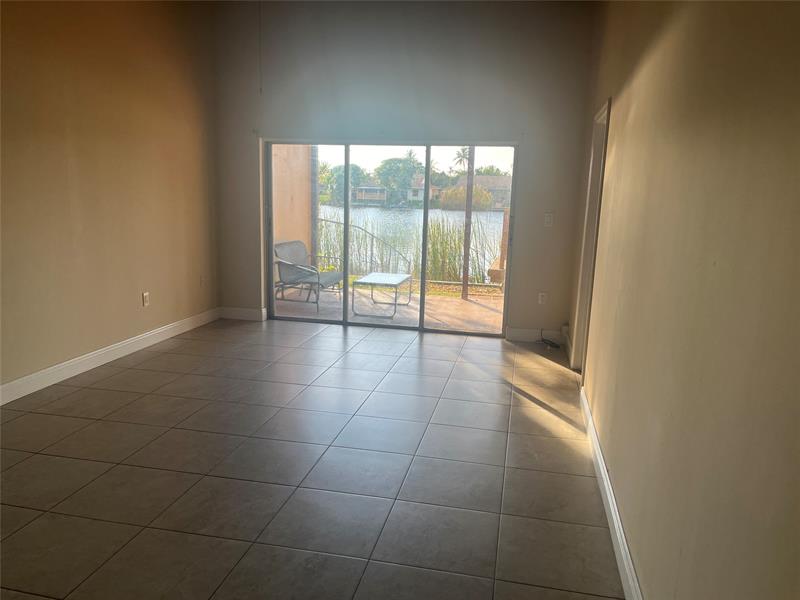 Image 20 of 38 For 5507 24th Ave