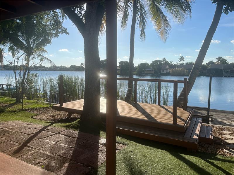 Image 4 of 38 For 5507 24th Ave