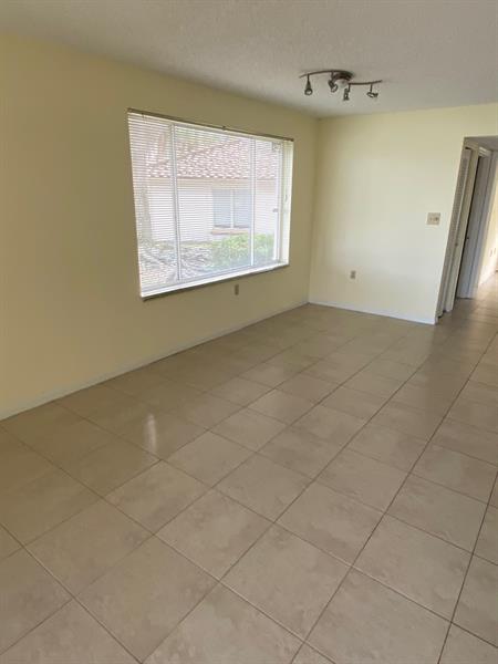 Image 6 of 23 For 12104 Glenmoor Dr  12104