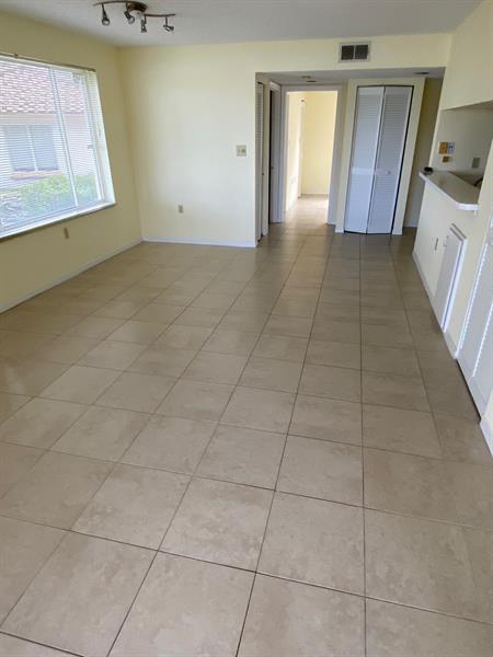 Image 7 of 23 For 12104 Glenmoor Dr  12104