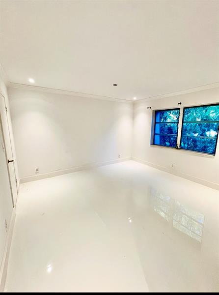 Image 3 of 6 For 3125 Oakland Shores Dr  203