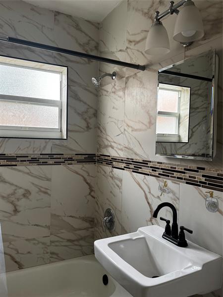 Image 16 of 24 For 1020 Indiana Ave