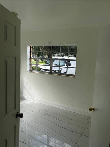 Image 19 of 24 For 1020 Indiana Ave