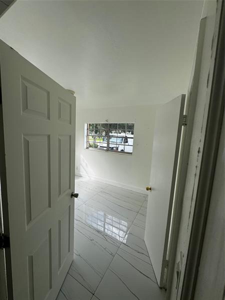 Image 20 of 24 For 1020 Indiana Ave