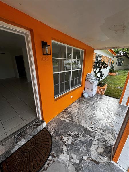 Image 5 of 24 For 1020 Indiana Ave