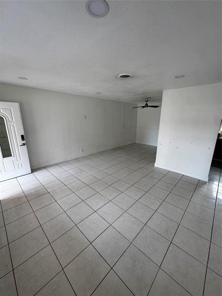 Image 7 of 24 For 1020 Indiana Ave