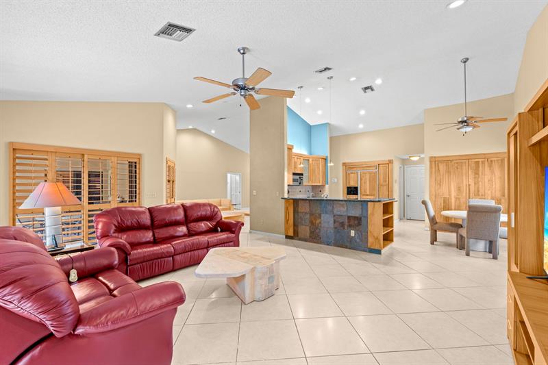 Image 13 of 57 For 1120 100th Way