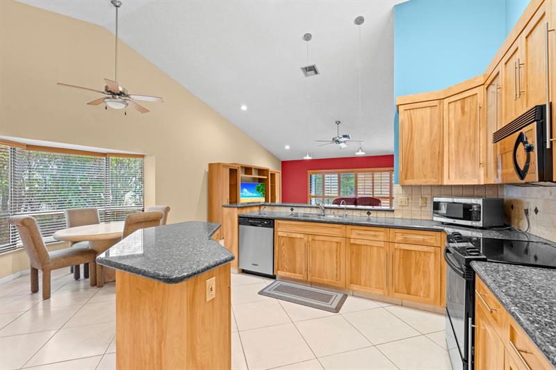 Image 20 of 57 For 1120 100th Way